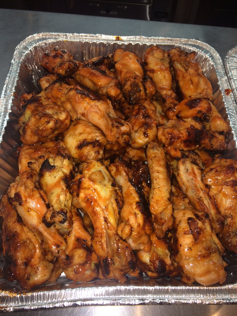 ChirpChicken940's tweet photo. Savor the goodness 🐣🐥 #SuperBowlSunday #superbowlwings #chirpingchicken @superbowl50 @superbowl50 https://t.co/heVfBfV01T