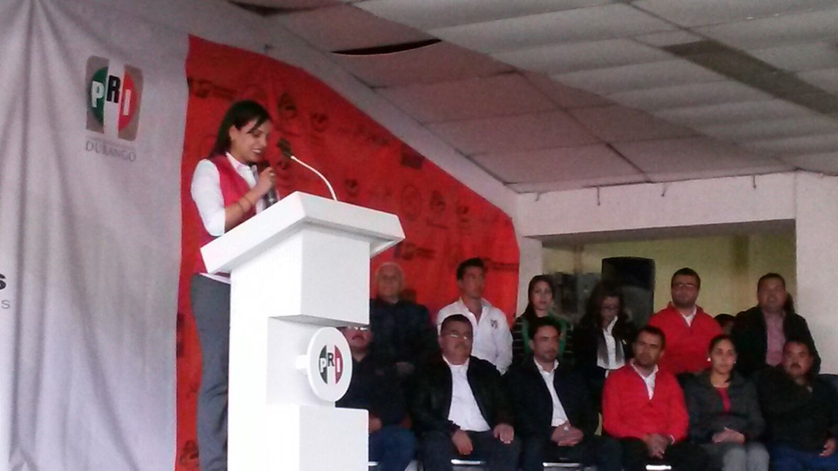 JPablovillarrea's tweet photo. Apoyando en la convención de Delegados a Nuestra Pre- Candidata Aida Garcia Chairez. https://t.co/uuB66xS700