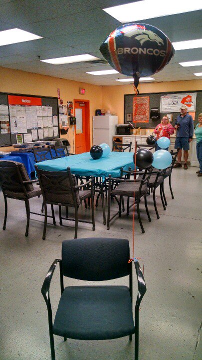 ashby3817's tweet photo. 3628 has the Panthers Spirit! Celebrating w/wings &amp; snacks! #KeepPounding https://t.co/h6jTV2zoPN