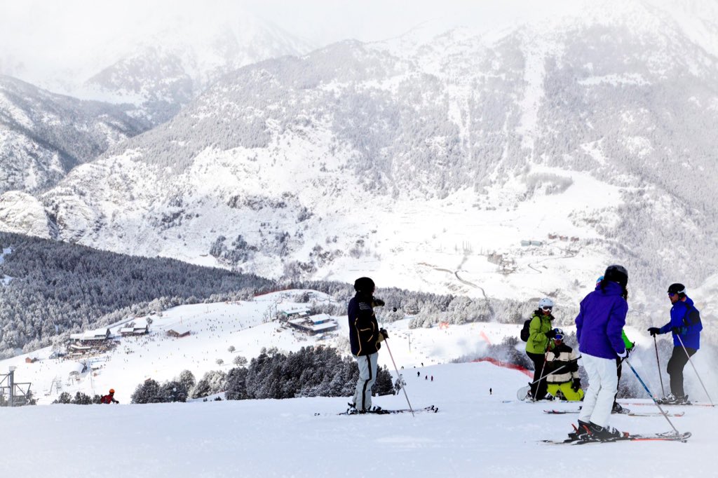 grandvalira's tweet photo. #PowderSunday❄️
Que surti el sol! |Que salga el sol! |Soleil, nous sommes impatients! |Sun, we are waiting for you! https://t.co/yBNca7r8cl