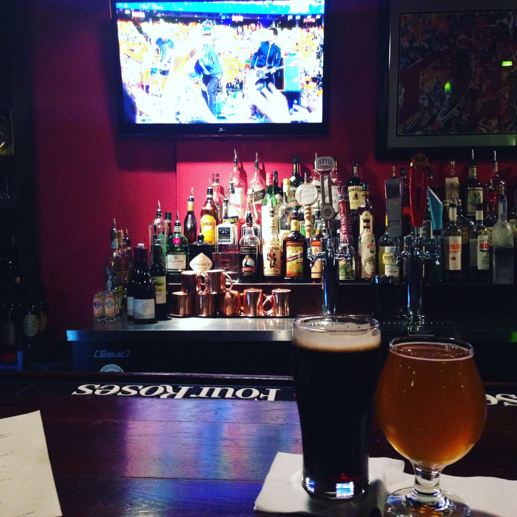 AdventuresAtl's tweet photo. #SB50 w @PontoonBrewing #spicedporter @BeerWildHeaven #invocation #craftbeerneedsnosuperbowlad @ThereBrookhaven https://t.co/hlAhXI3CVB