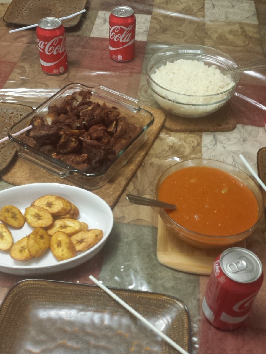 valentinev21's tweet photo. #SuperBowl..Chicharrones https://t.co/Lv0c6jjdPg