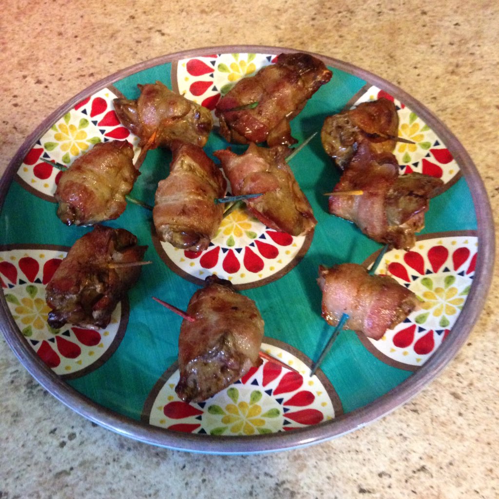 JefandVic's tweet photo. @kfvsnews Bacon-wrapped Chicken livers #sb50 #kfvs50 #Superbowl50 https://t.co/rLbcGODuxZ