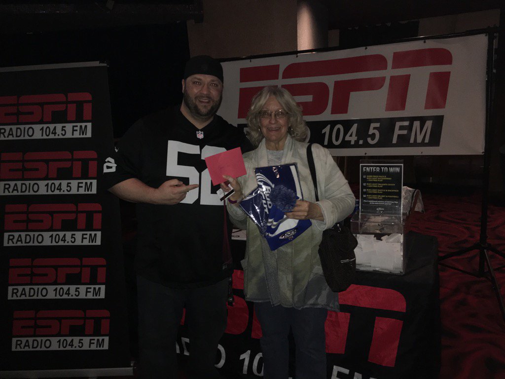 THEjefflevack's tweet photo. First winner at @vaporsaratoga #SBLevack https://t.co/tZZiH4JWBv