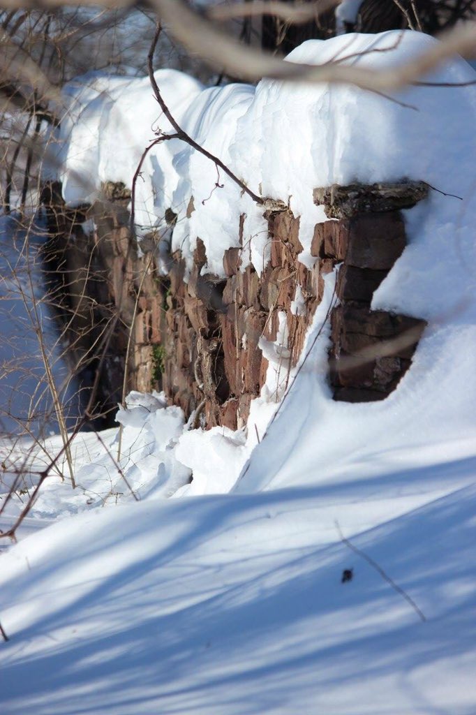 TPAgkf's tweet photo. Quiet Stretches #farms #barns #compost #stonefences #snow #winter #trees #quiet #stretches #TPA. https://t.co/ZL963A0ui9