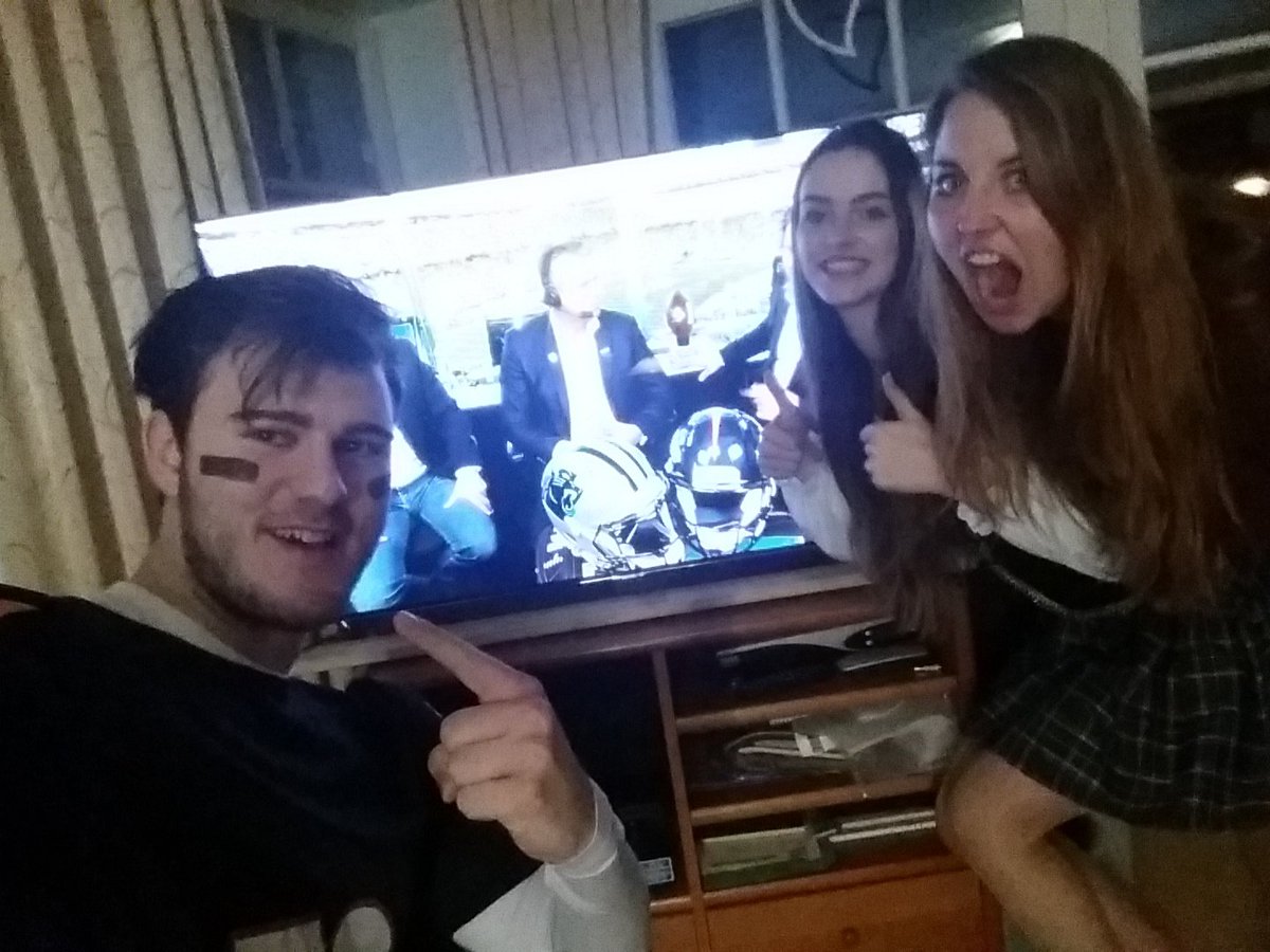 Alaaf! Aus Köln,  auch Karneval hat Pause während #SB50 #ranSB50