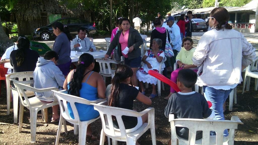 RedJovenesFCP's tweet photo. Caravana de salud en la Comunidad de Hu-May con el apoyo del Diputado Federal @JLToledoM @rayperaza1 @betoborge https://t.co/VVa7Oh0KQV