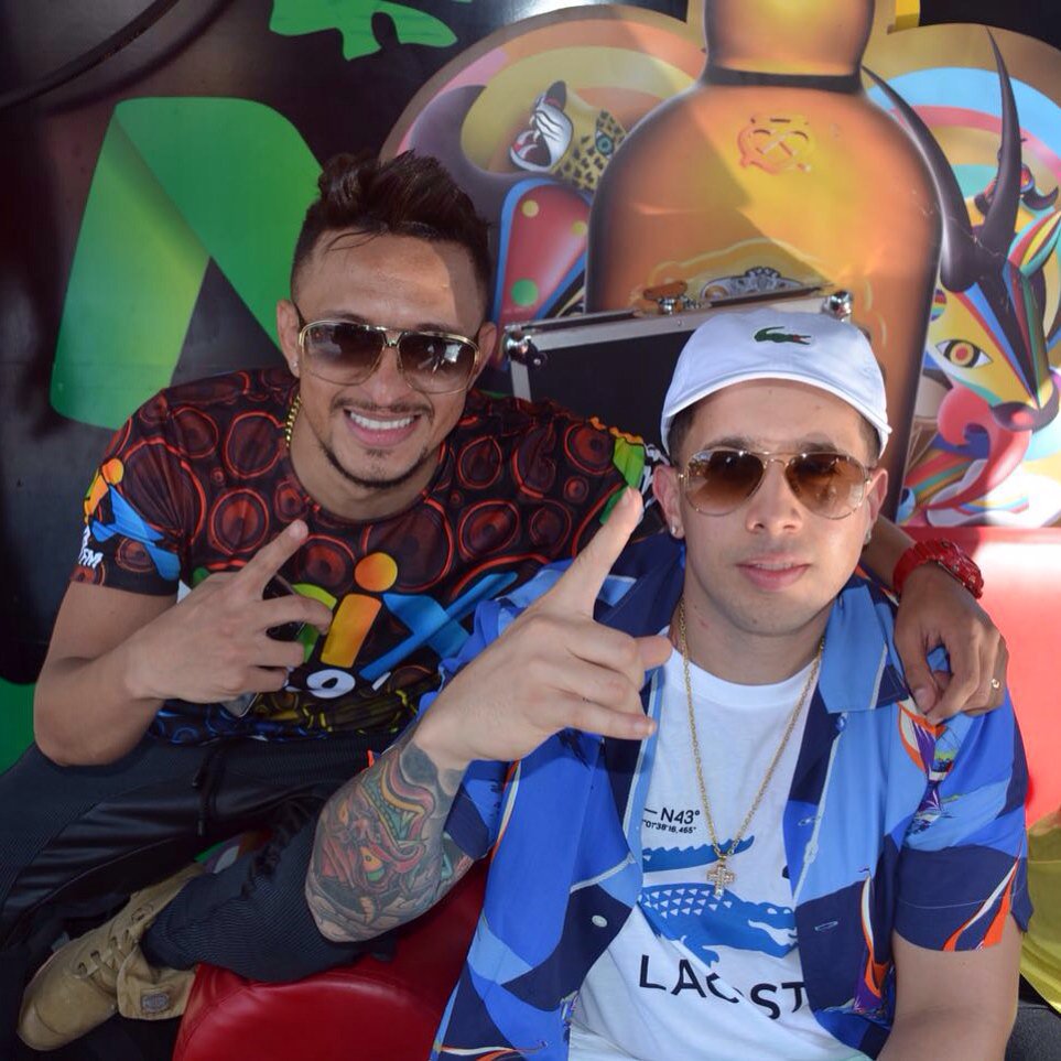 la777radio's tweet photo. #BatallaDeFlores44 con @Mix1039 #SuperCarMix 2016 Febrero 6 2016 https://t.co/Qn7oCI7WCh