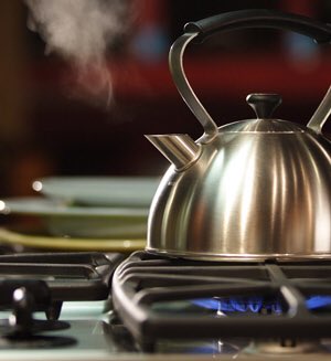 ChuckForSure's tweet image. Found out who's seated next to camera at the Super Bowl #WhooGuy