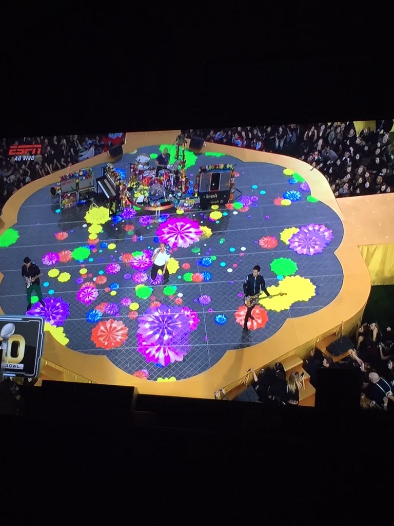 MarcosHessel13's tweet photo. Half time #TudoPeloSuperBowl50 https://t.co/2QFgPZqtQg