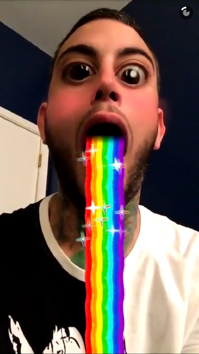 lleeyyllaaaaaa's tweet photo. When the beat drops @modestep #modestepradio https://t.co/qmYxtZWU21