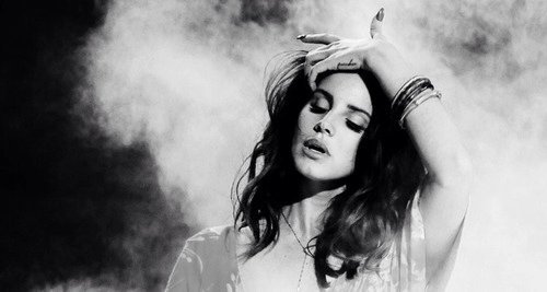 ImLisaFor's tweet photo. Lana Del Rey https://t.co/jat2YbRGhJ