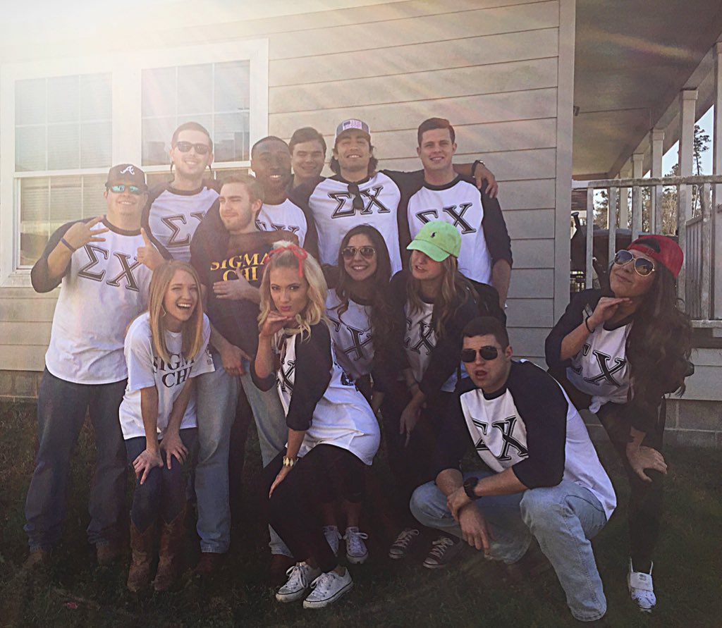 AveryCarrier's tweet image. Y'all are my pride and joy #fall13