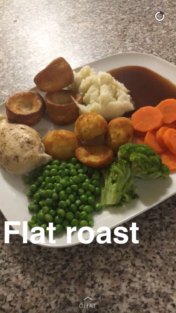 alicelouisehowe's tweet photo. When your flatmate is from London and doesn't understand how gravy works https://t.co/qiwjDWz13d