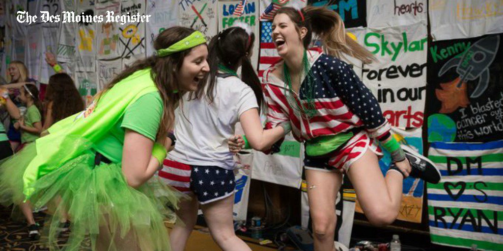 presscitizen's tweet photo. Photos: UI Dance Marathon https://t.co/ZciiKfvi5T @UIDM #UIDM22 https://t.co/0zvrtv95To