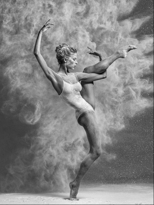 Amazing what Dancers + Flour can create!
Captivating Images By Alexander Yakovlev
500px.com/photo/13877172…
#BalletDay