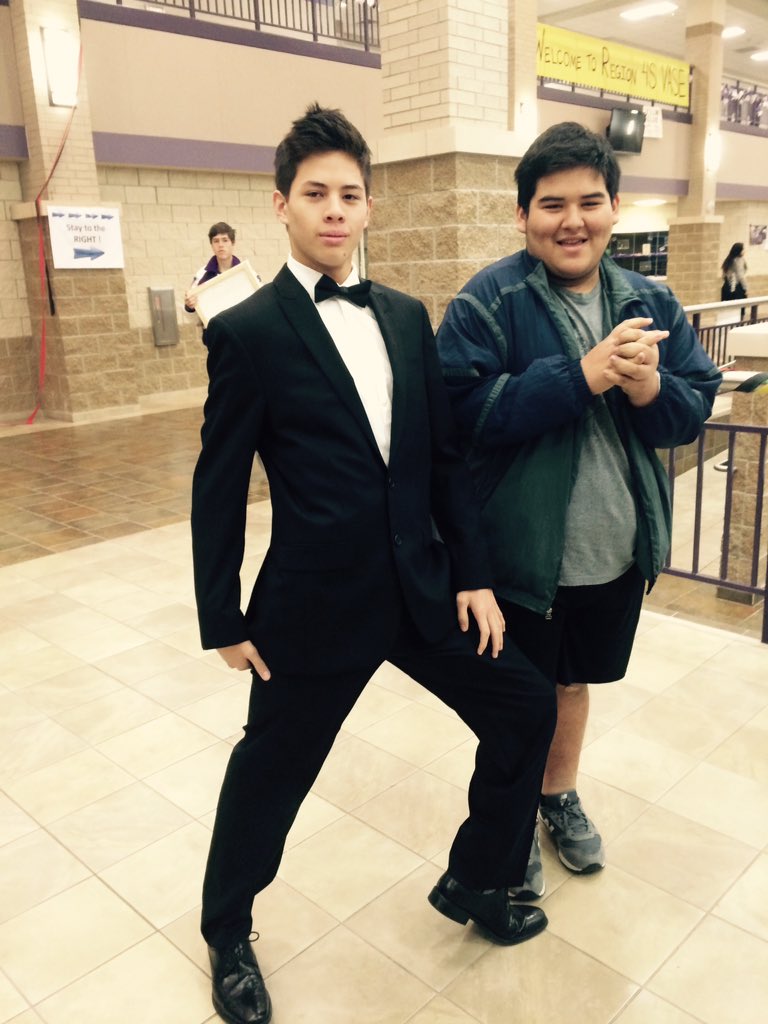 rsroot's tweet photo. Conner showed us all up... I told my kids to wear TShirts and Jeans... @RidgePointHS #VASE4S https://t.co/MMDs68LxOx
