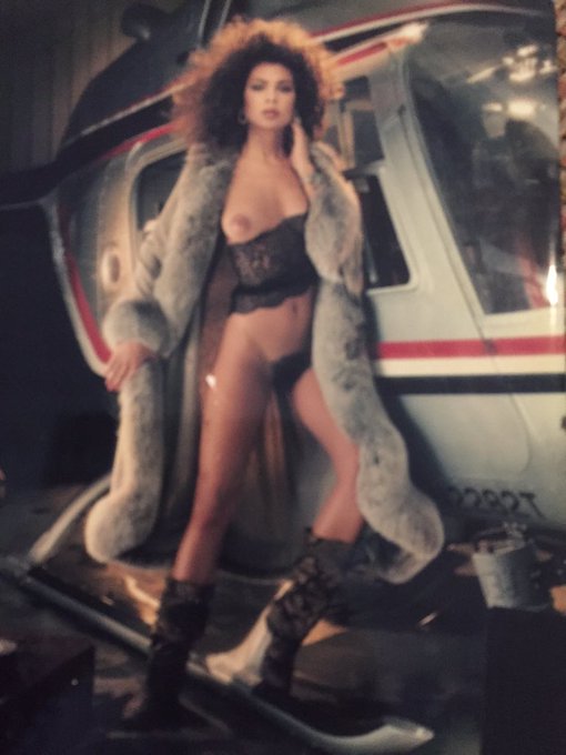 H A P P Y  S U P E R  B O W L  2 0 1 6 https://t.co/u5MDayGsqS