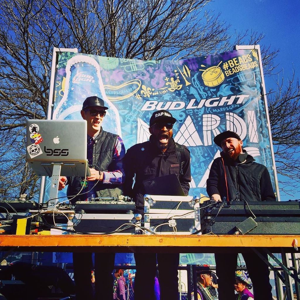 EmilyWesterholt's tweet photo. @bssdjcrew take over @stlmardigras on the Bud Light Stage! #STLMardiGras #BSSCrew #DJWho #vThom #RapFan #TheLoudOut… https://t.co/PYq5mgIqNY