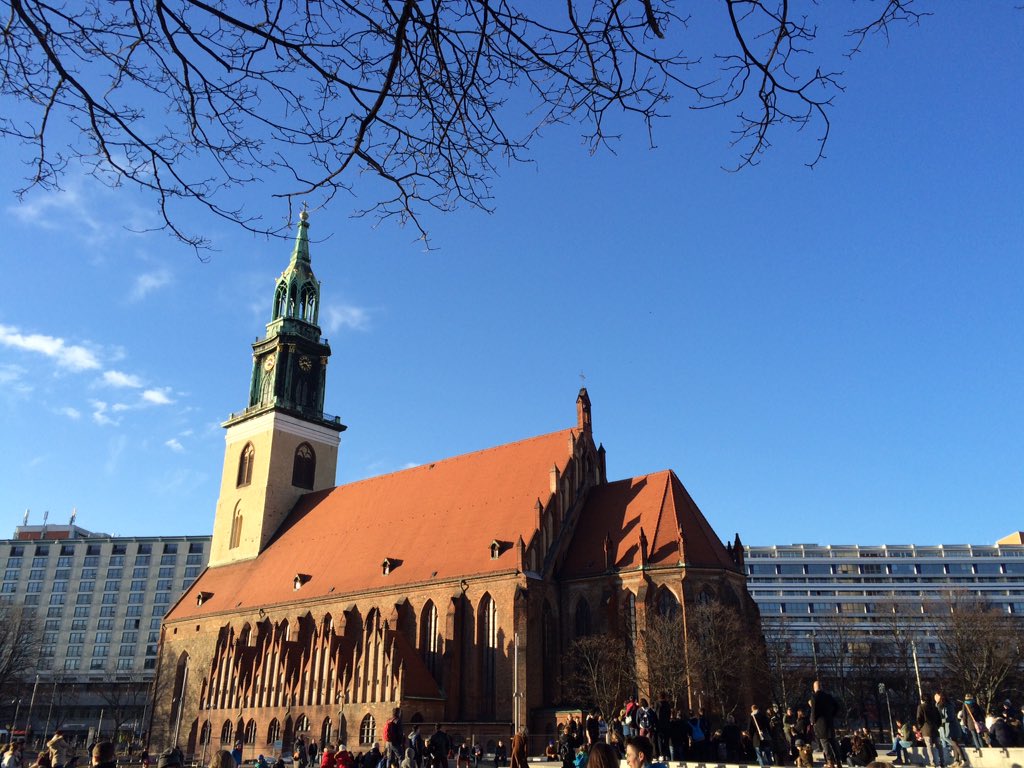 TarpSpanish's tweet photo. Blue skies #THSBerlin2016 https://t.co/CGt1zEduHo