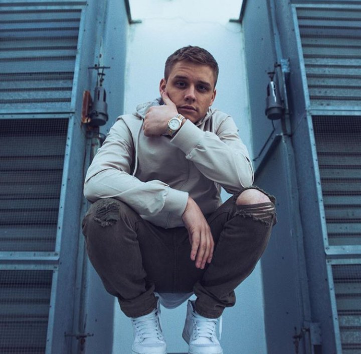IIIdreamerIII's tweet photo. "Dress Code" by @calscruby drops Tuesday ππ₯
#ScrubyTuesdays https://t.co/6ayO7tOWnk