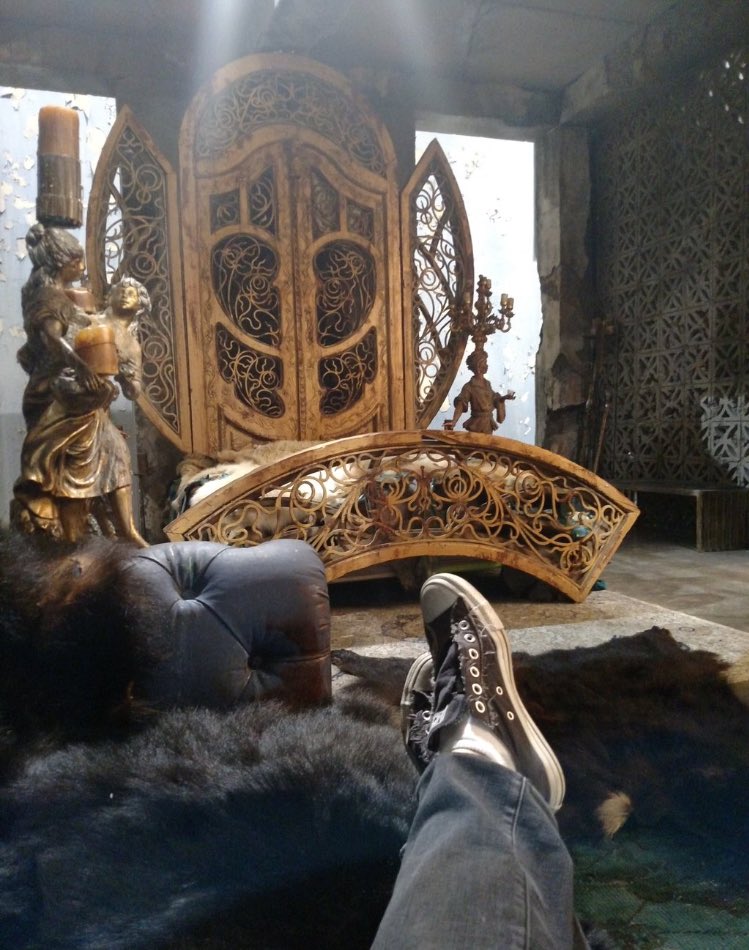carmilla_movie's tweet photo. #Lexa 's bed 3/11 #The100 #Clexa #The100Season3 #The100Week #GrounderAnthem #ClexaIsReal #Wanheda #TeamHeda #Clarke https://t.co/2FsJO5BBB4