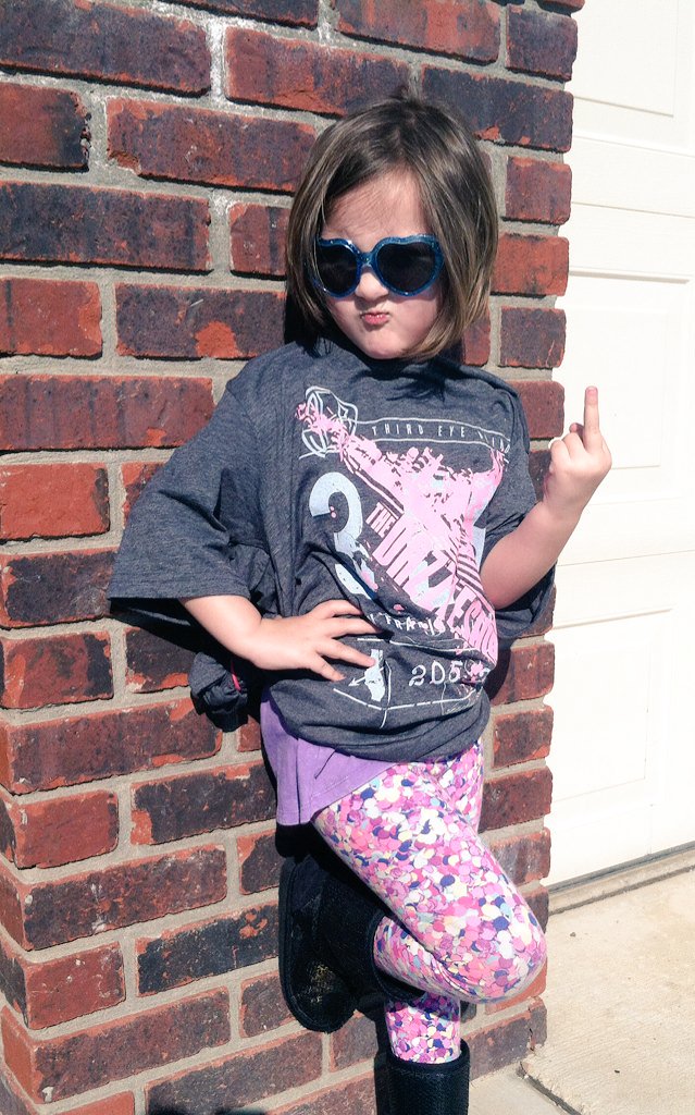 ashleysprout's tweet photo. Don't let your kids listen to punk rock or the devil will get them @TheDazzleships https://t.co/wWhjJuQ1zS