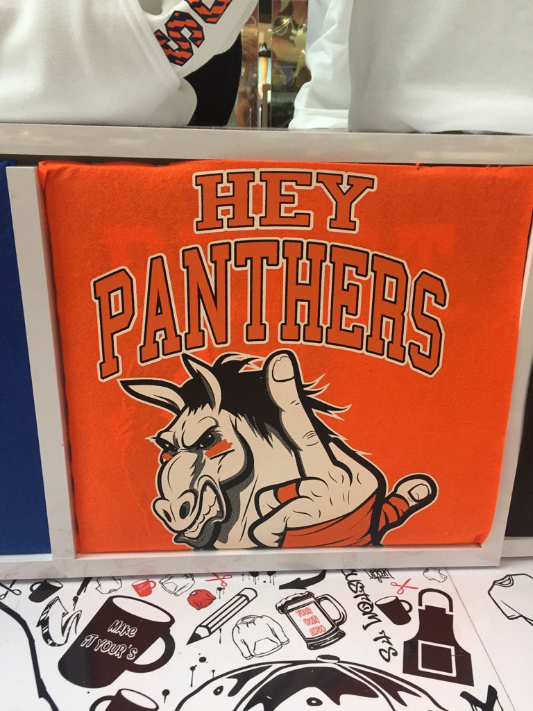 kashmonae69's tweet photo. @ARCHER3X @pennywithbills look at what @damonrossi_420 and I found at the mall! Go Broncos! Lol #fingerinbutt https://t.co/XpMfFvIwDB