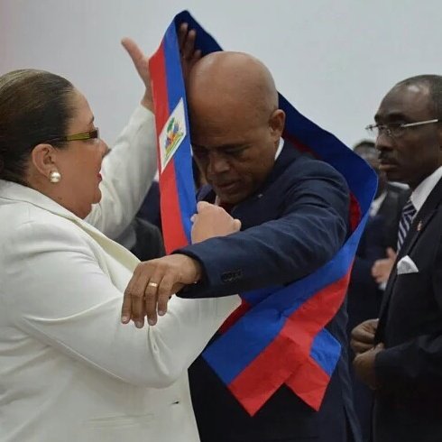 mikeonthamic's tweet photo. Mwen #Plum nan m fout gwo Soso on sèl pakala m pran #Echap la m kouri https://t.co/NrxcQ9GpDD