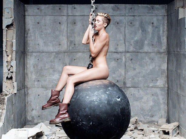 #SeductiveSunday on full blast y'all