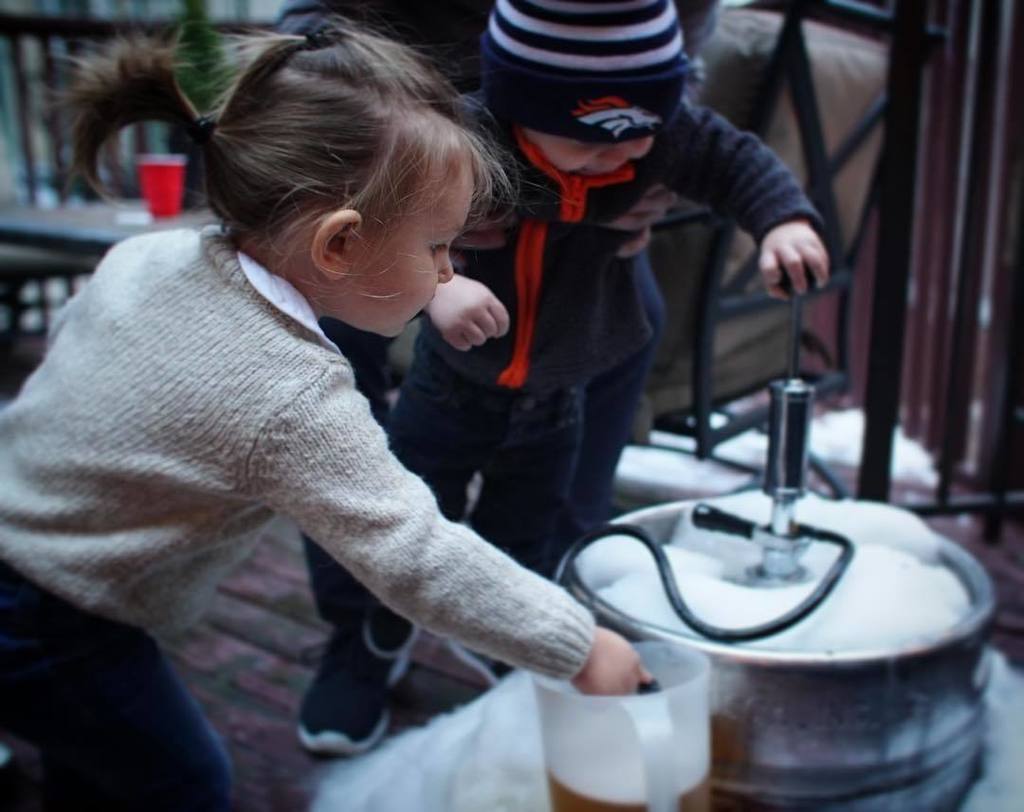 brianvotoole's tweet image. Get em started early!  #superbowlparty #lifewithviv #colinthomas ift.tt/1PuRb8y