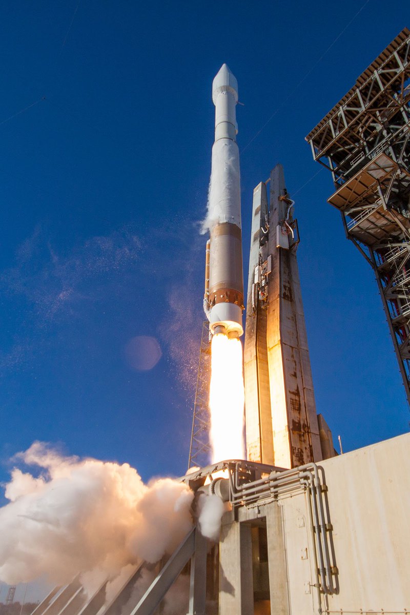 SpaceflightNow's tweet photo. PHOTOS: Atlas 5 launches #GPSIIF12 navigation craft from Cape Canaveral
https://t.co/2hAa2hmAz2 https://t.co/ISPLPfLojt