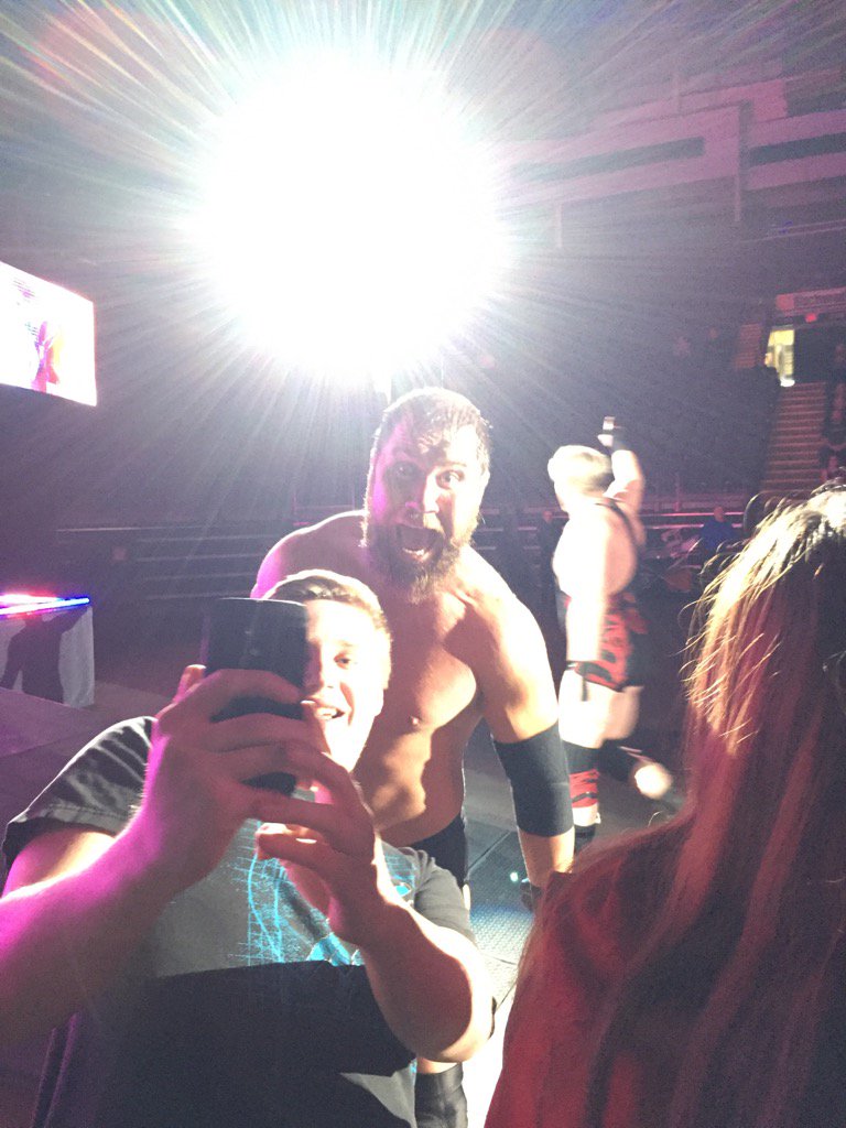 tboth12's tweet photo. #WWEABBOTSFORD #WWELiveNetwork https://t.co/6Ab2lQvjDS