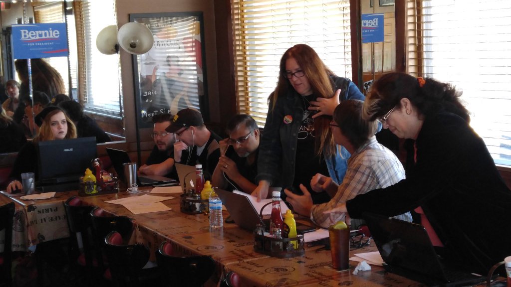 Libertea2012's tweet photo. RT: Phonebanking for Bernie in Marietta, GA. #GeorgiaForBernie #FeelTheBern https://t.co/mCmwKrPCt1:… #BernieStrong https://t.co/aAAX5s8Erq