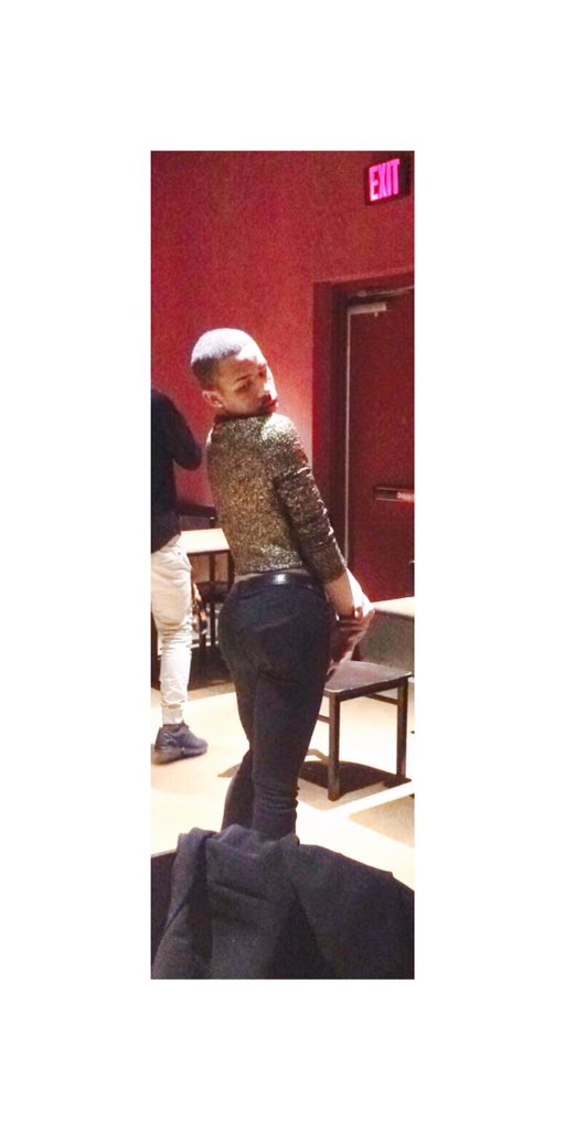 fab__de's tweet photo. 👑I Am The Baddest Btch👑  #18thBirthdayWeekend https://t.co/TBSCfAZR78