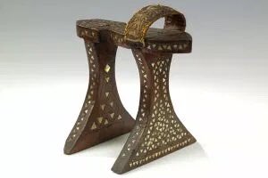 WhoresofYore's tweet photo. "Chopines" are thought to have originated with sex workers in 14thC Venice - They raised a woman above her rivals. https://t.co/pOf0G5VxId