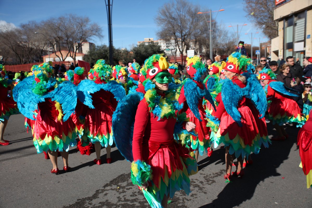 AytoFuenlabrada's tweet photo. (Fotos) Desfile de Carnaval 2016 #Fuenlabrada https://t.co/1VHzY0o2Vw https://t.co/XEDHp3ipZQ