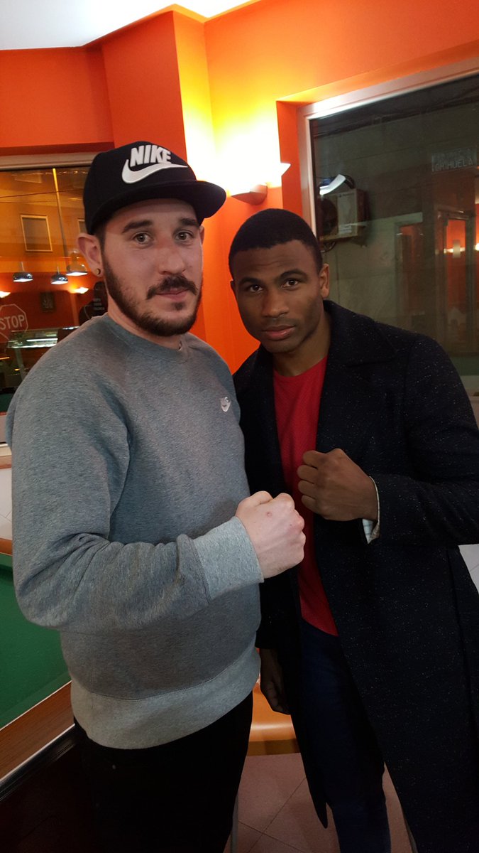 m2cole44's tweet photo. What a great evening spent in Spain with Thomas Dulorme world welterweight boxer such a nice bloke #mmakickboxing https://t.co/oCAQqnAn6o