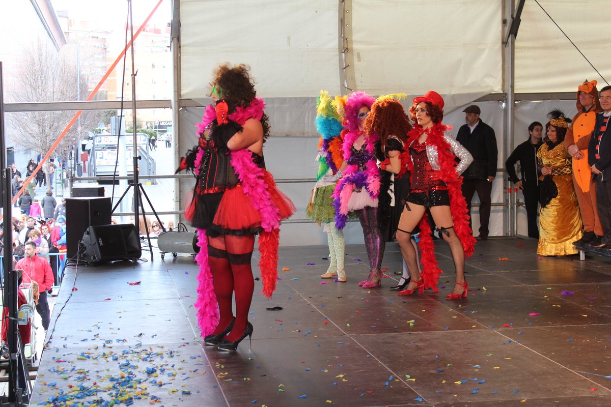AytoFuenlabrada's tweet photo. (Fotos) Pregón de Carnaval 2016 #Fuenlabrada https://t.co/2h3TC20Hdx https://t.co/uYnIWwCoIH