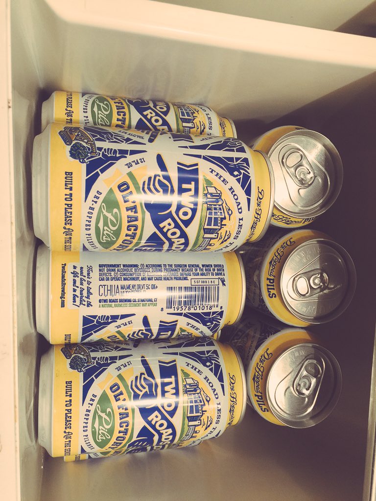 2RoadsBrewing's tweet photo. Ready for #SuperBowlSunday with a crisper full of #olfactorypils https://t.co/5xSugMY7lc