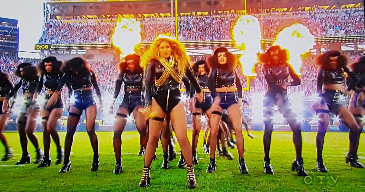 melissagrelo's tweet photo. And there it is.  @Beyonce announces Formation World Tour. https://t.co/qoqu7eo9Lt