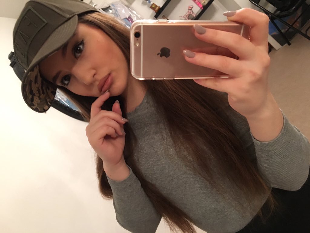 Faceapparel's tweet photo. @Vicky_May_Best rocking out the face polo brim hat 🙌🏾🔥🔥🔥 #FaceApparel https://t.co/NpSGN1E76c