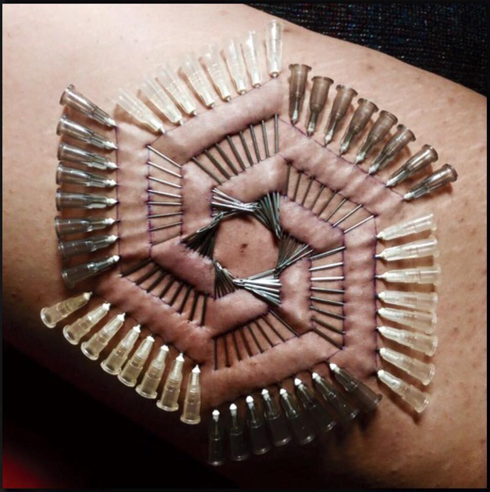 MissXI_'s tweet photo. Not certain who did this, found it online. But goddamn, that is amazing!! #playpiercing #beautyInPain https://t.co/z4P45Pdjh9