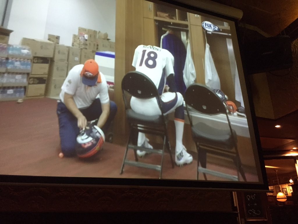 mariomiskovic_'s tweet photo. Front row seats noemen ze dat. #superbowl #driegezusters #groningen https://t.co/TOTCaiKuAB