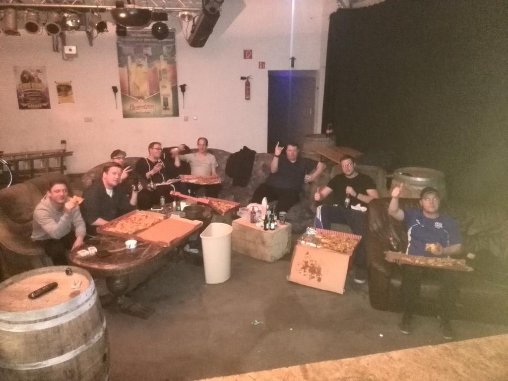 #Rannfl #superbowl50 #GoBroncos #Maennerrunde #20000Kalorien <a href="/Icke41/">Icke Dommisch</a>