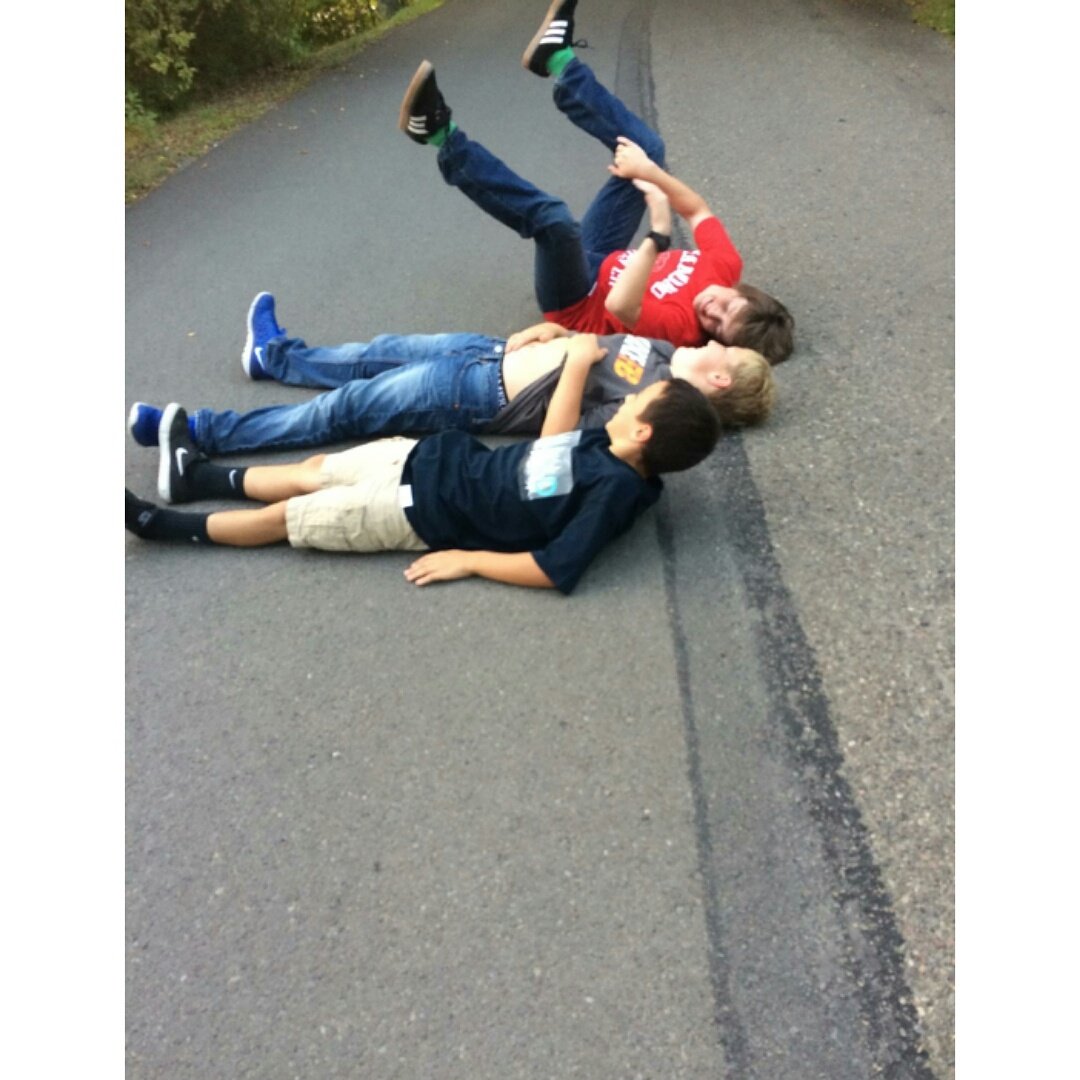 KelbyDemoss1's tweet photo. Love you guys @demc2002 @TylerHawley2 https://t.co/ZZ9ptDIxay