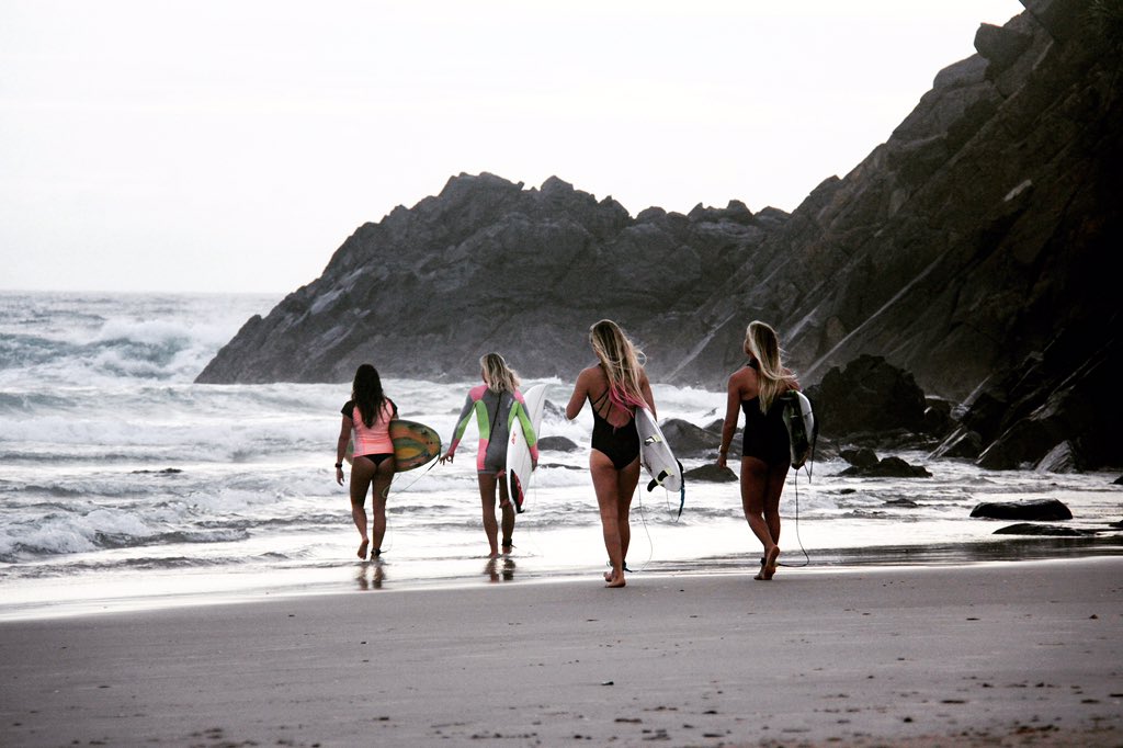 surfvisuals's tweet photo. Cabarita squad @EmmaNinaSmith 
&amp; Tarnea O'Meara
📷 Elyse Lu
#cabarita #nsw #tweedcoast #nswnorthcoast https://t.co/JHsZW60MuA