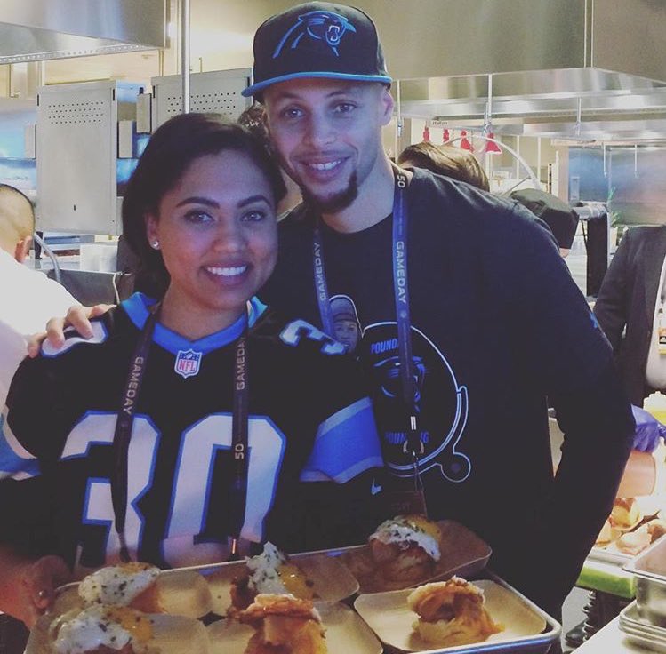 Steph And Ayesha Curry Were The Cutest Couple At Super Bowl 50