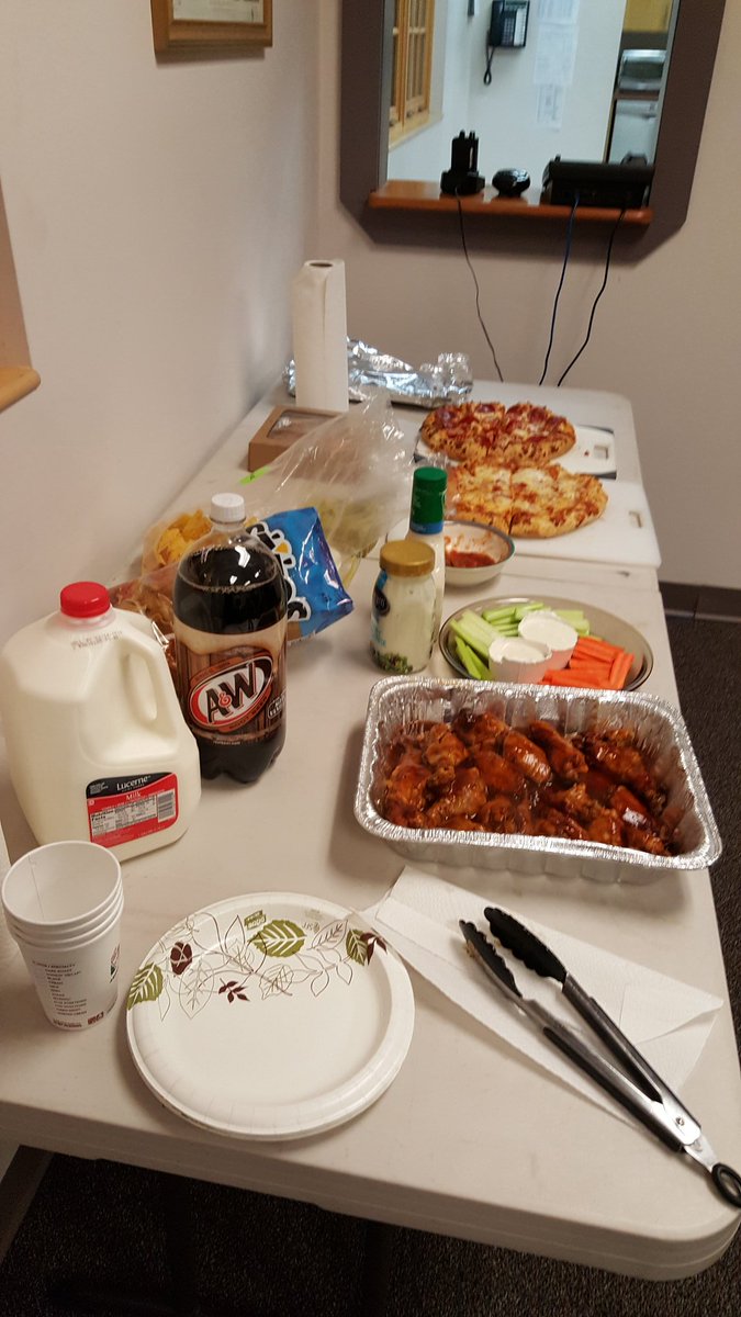 WillFireL4611's tweet photo. Super Bowl ... firehouse style! Let's hope we get through the whole thing. #SuperBowl #willistonfire https://t.co/kJSTvi9XSv