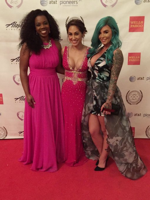 Had a great time at @btsadv Evening of Hope Gala with @bevtgooden and the founder, Kristen. https://t<a class="tags" target="_blank" title="On Twitter" href="/?out=eyJ0eXAiOiJKV1QiLCJhbGciOiJIUzUxMiJ9.eyJpYXQiOjE3MTg3MDI5OTEsImlzcyI6InR3cG9ybnN0YXJzLmNvbSIsIm5iZiI6MTcxODcwMjk5MSwiZXhwIjoxNzUwMjM4OTkxLCJyZWRpcmVjdF91cmwiOiJodHRwczovL3R3aXR0ZXIuY29tL2J0c2FkdiJ9.RISw2Xp7rXMgaUhN0mfsXLe9SBhgmw9QuCq4wF2TR2QXhARNqgKA-mKiTRWdSkc23lxLfIydD1RJl2Cxd5-wtg">@btsadv</a><a href="/tag/cybermonday"class="tags"><span>#cybermonday</span></a>